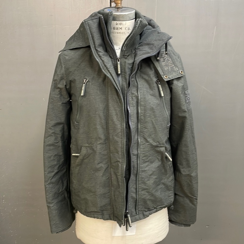 SuperDryJPN men’s weather-proof jacket. The wind attacker. Green. M